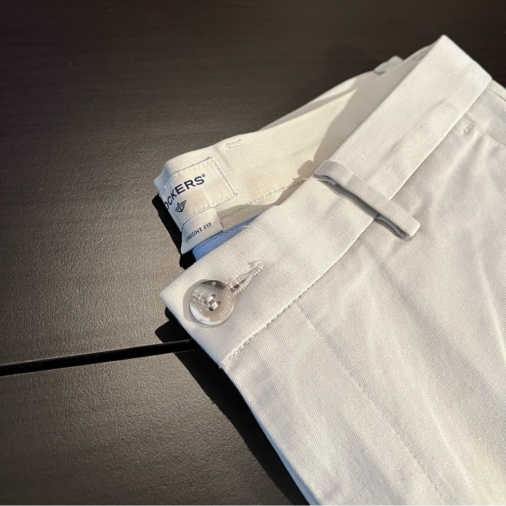 Dockers Men’s Signature Khakis, Straight Fit - Picture 3 of 7